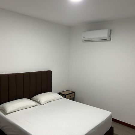 Hotel Gallery By 70 Medellín Esterno foto