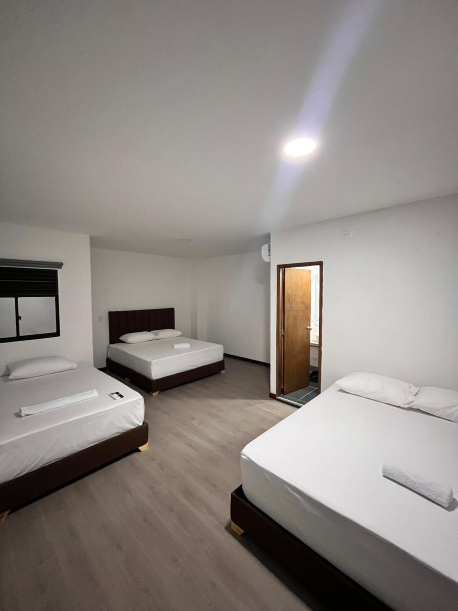 Hotel Gallery By 70 Medellín Esterno foto