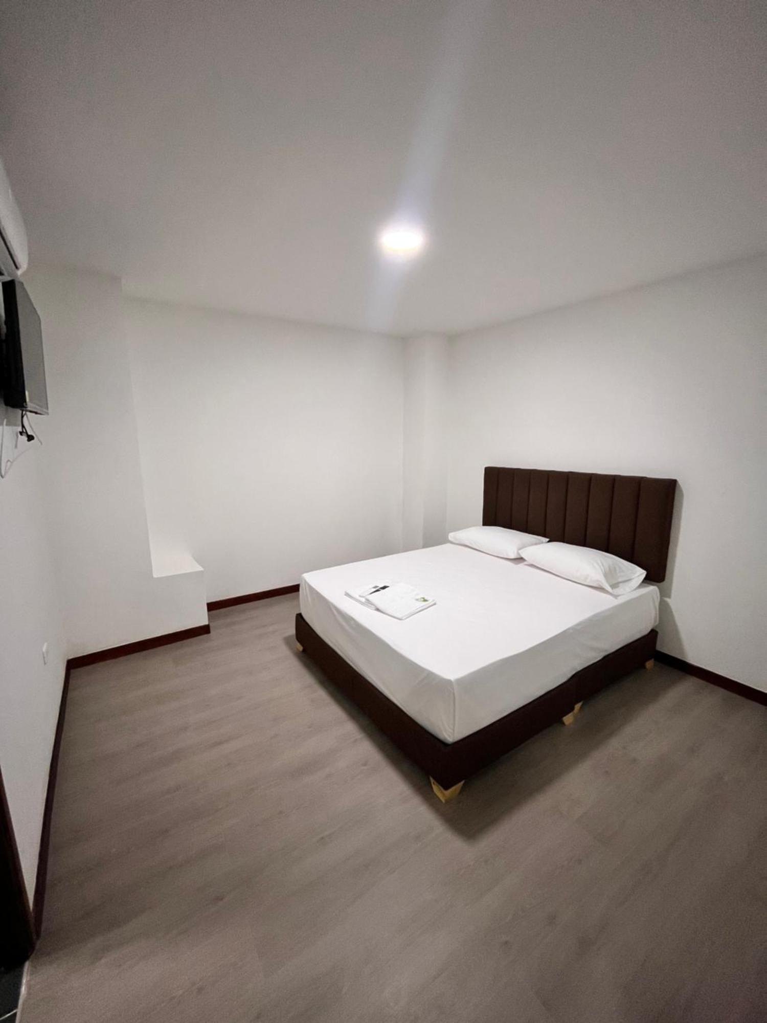 Hotel Gallery By 70 Medellín Esterno foto