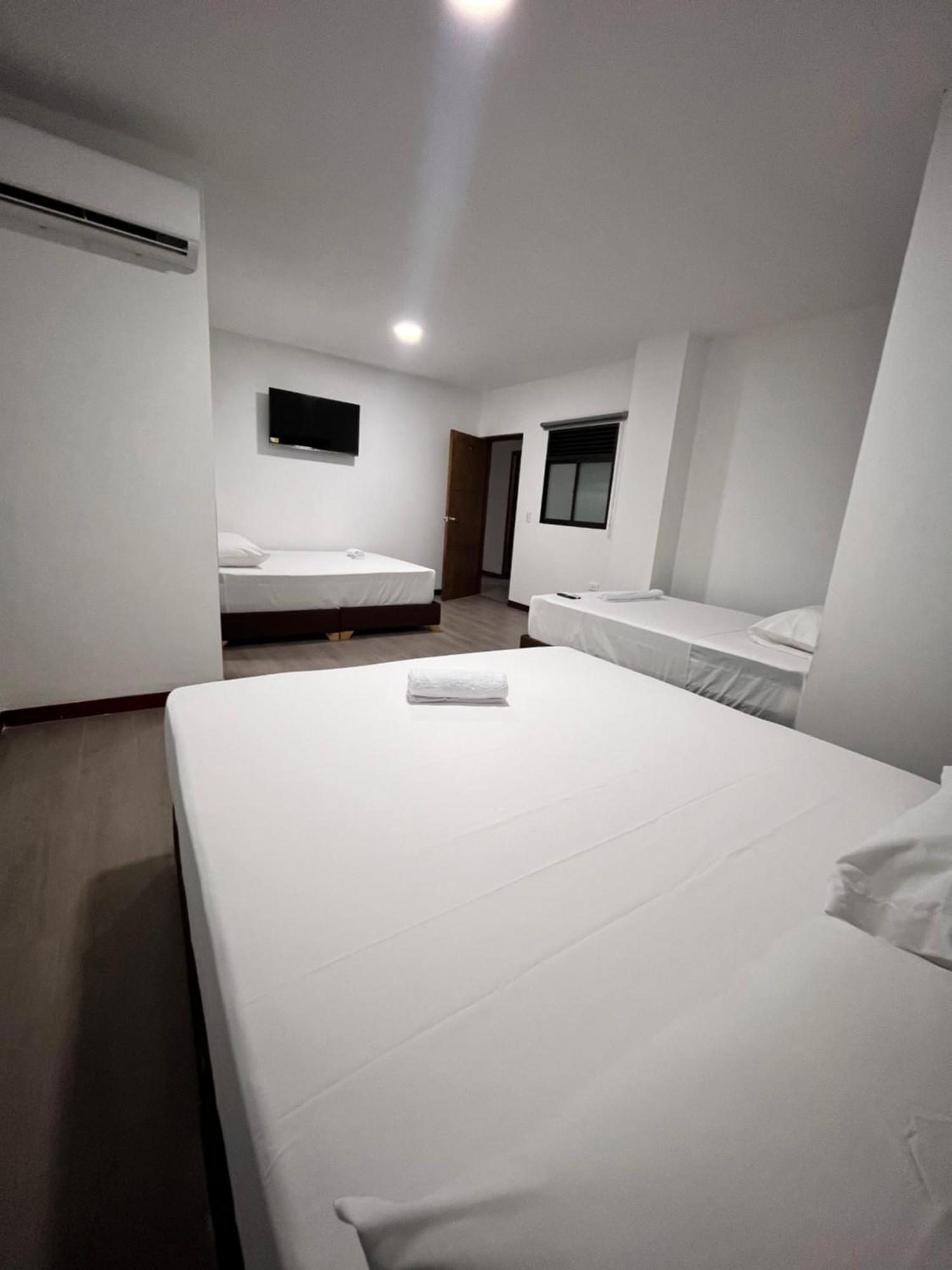 Hotel Gallery By 70 Medellín Esterno foto