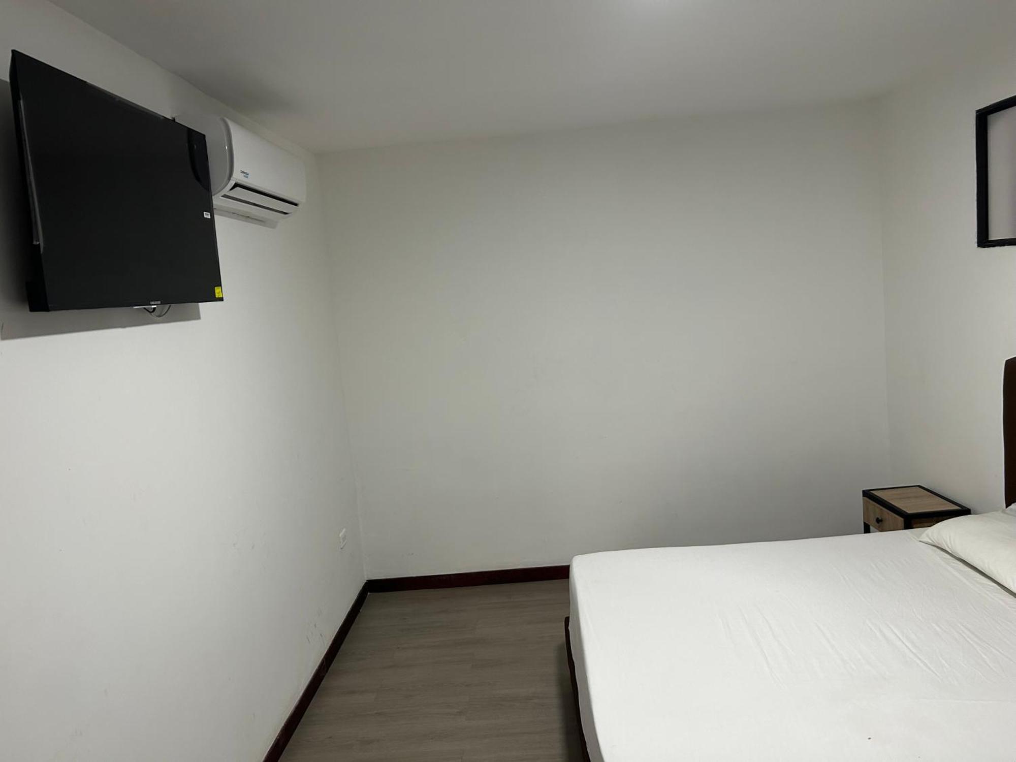 Hotel Gallery By 70 Medellín Esterno foto
