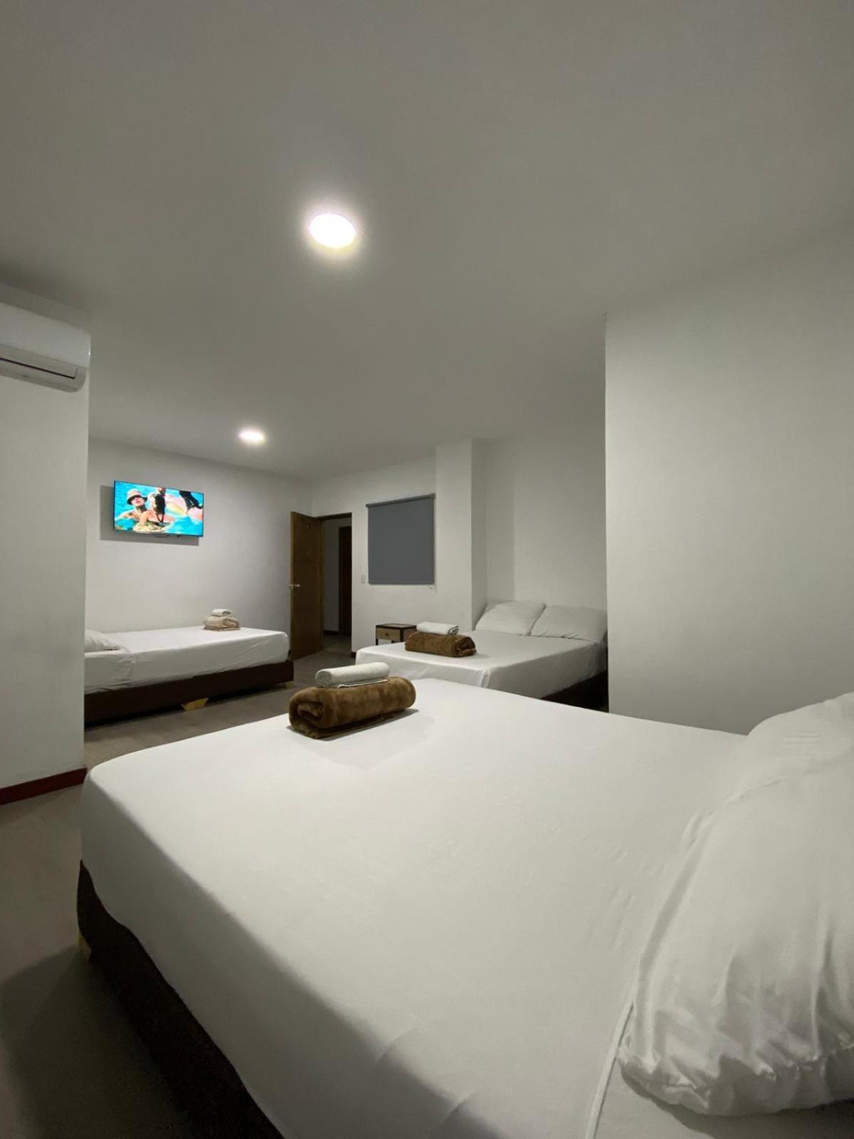 Hotel Gallery By 70 Medellín Esterno foto