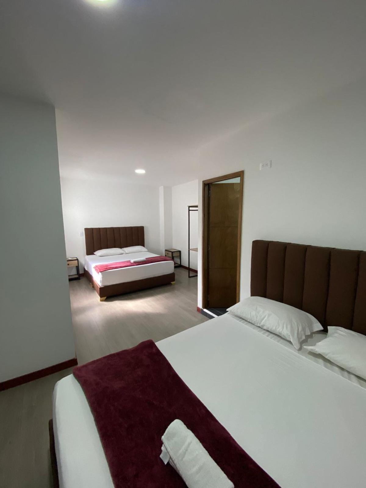Hotel Gallery By 70 Medellín Esterno foto