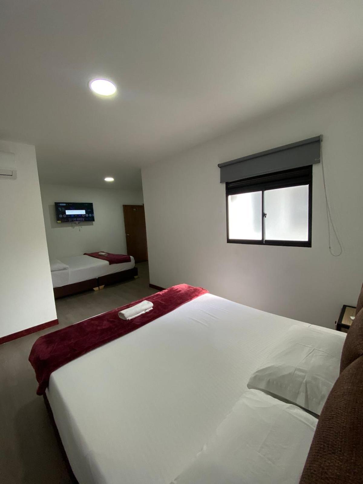 Hotel Gallery By 70 Medellín Esterno foto