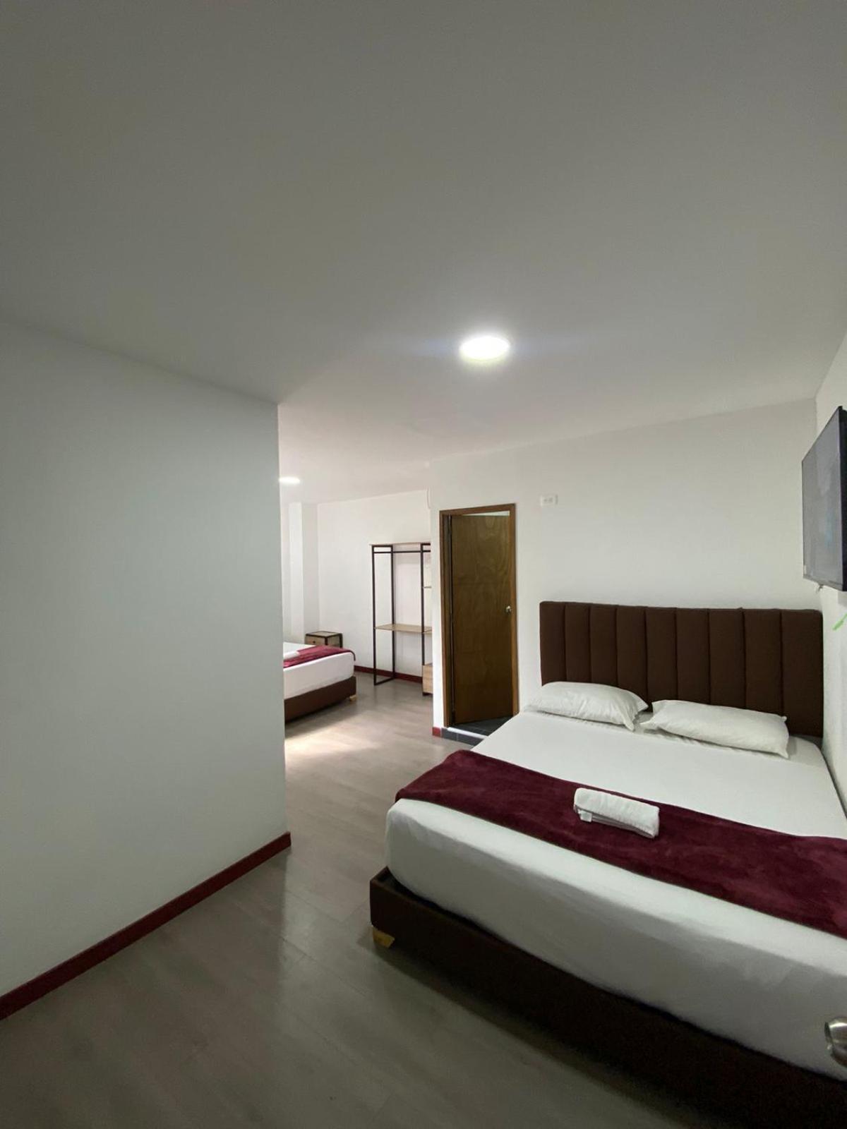 Hotel Gallery By 70 Medellín Esterno foto