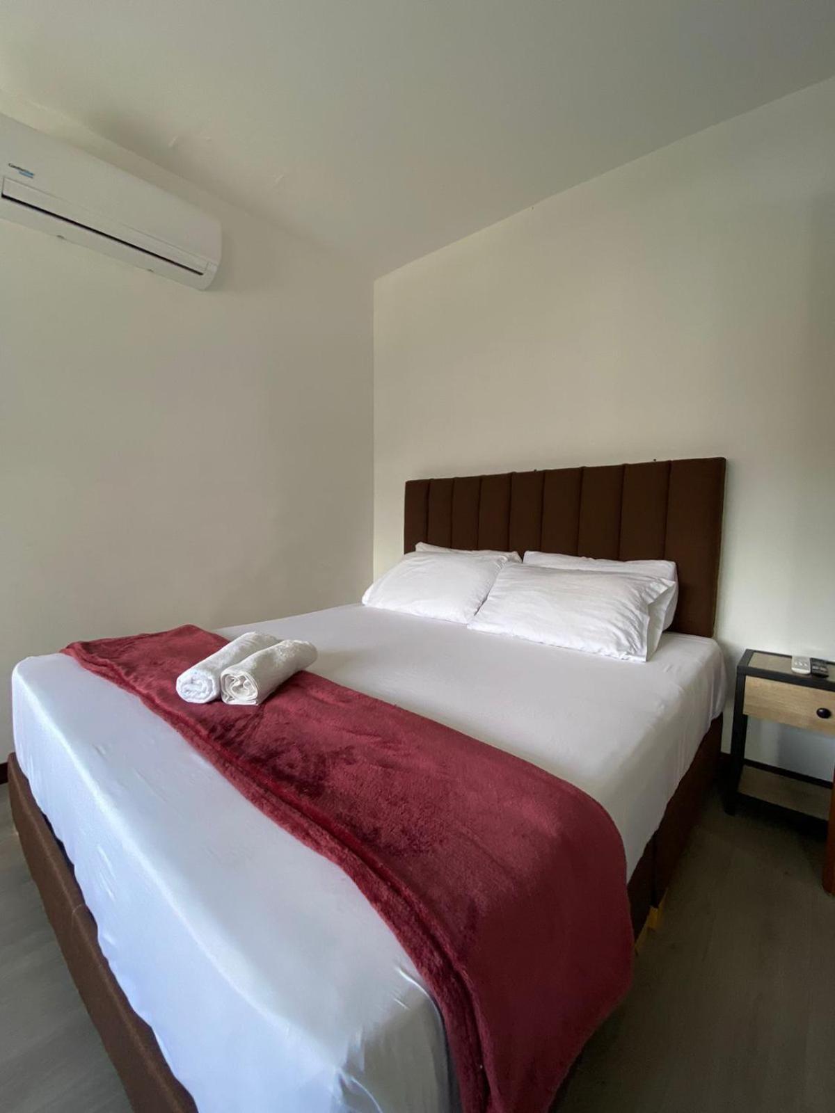 Hotel Gallery By 70 Medellín Esterno foto