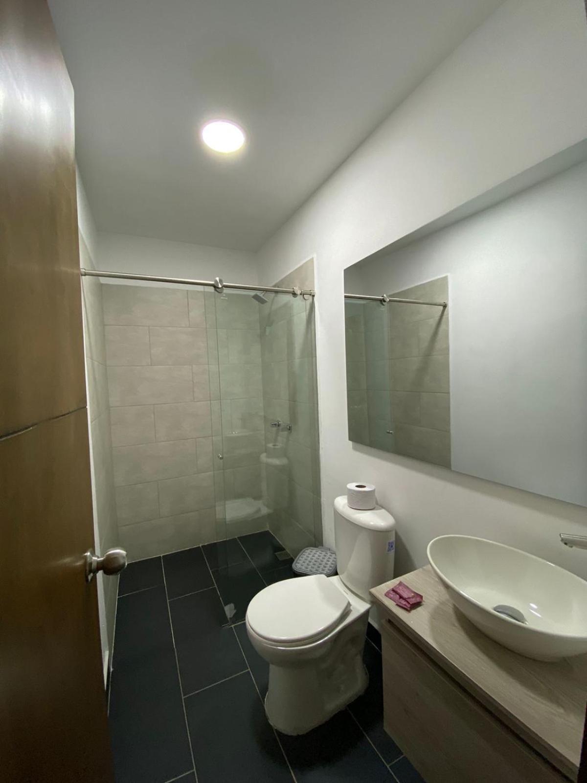 Hotel Gallery By 70 Medellín Esterno foto