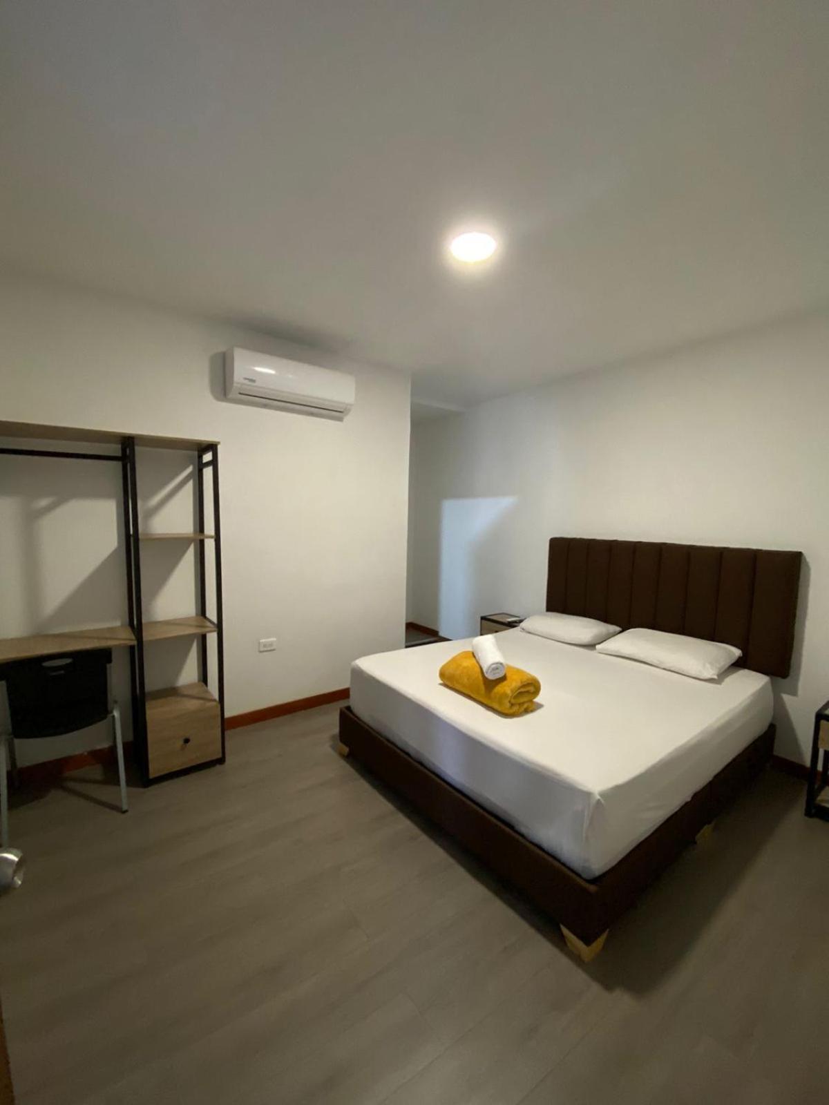 Hotel Gallery By 70 Medellín Esterno foto