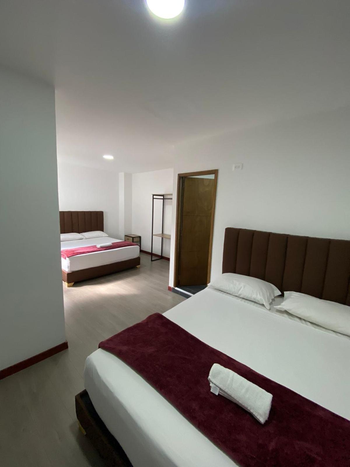 Hotel Gallery By 70 Medellín Esterno foto