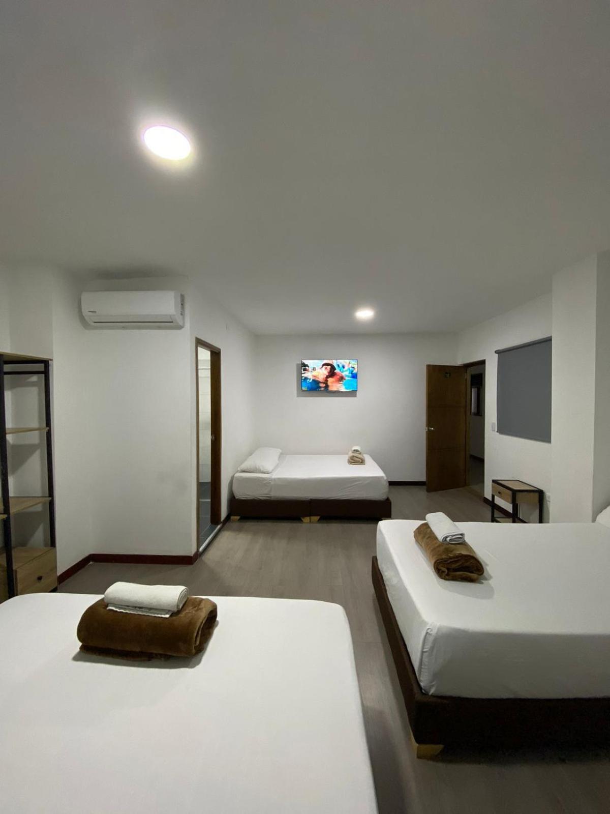 Hotel Gallery By 70 Medellín Esterno foto