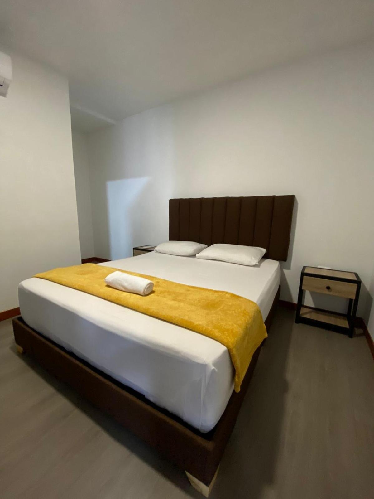 Hotel Gallery By 70 Medellín Esterno foto